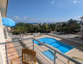 Luxury 2-Bedroom Apt. with Seaview